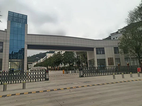 مشروع بناء حمام سباحة Buleway: مدرسة Malipo الوطنية المتوسطة، مقاطعة يونان.