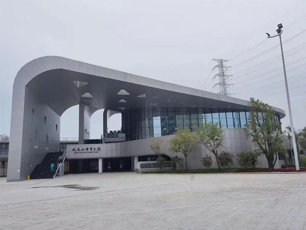مشروع بناء حمام سباحة Buleway: مركز Shenzhen Longhua Guanlan الرياضي